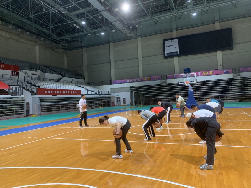 进球+造乌龙，麦克托米奈当选那不勒斯2-0卡拉巴赫全场最佳